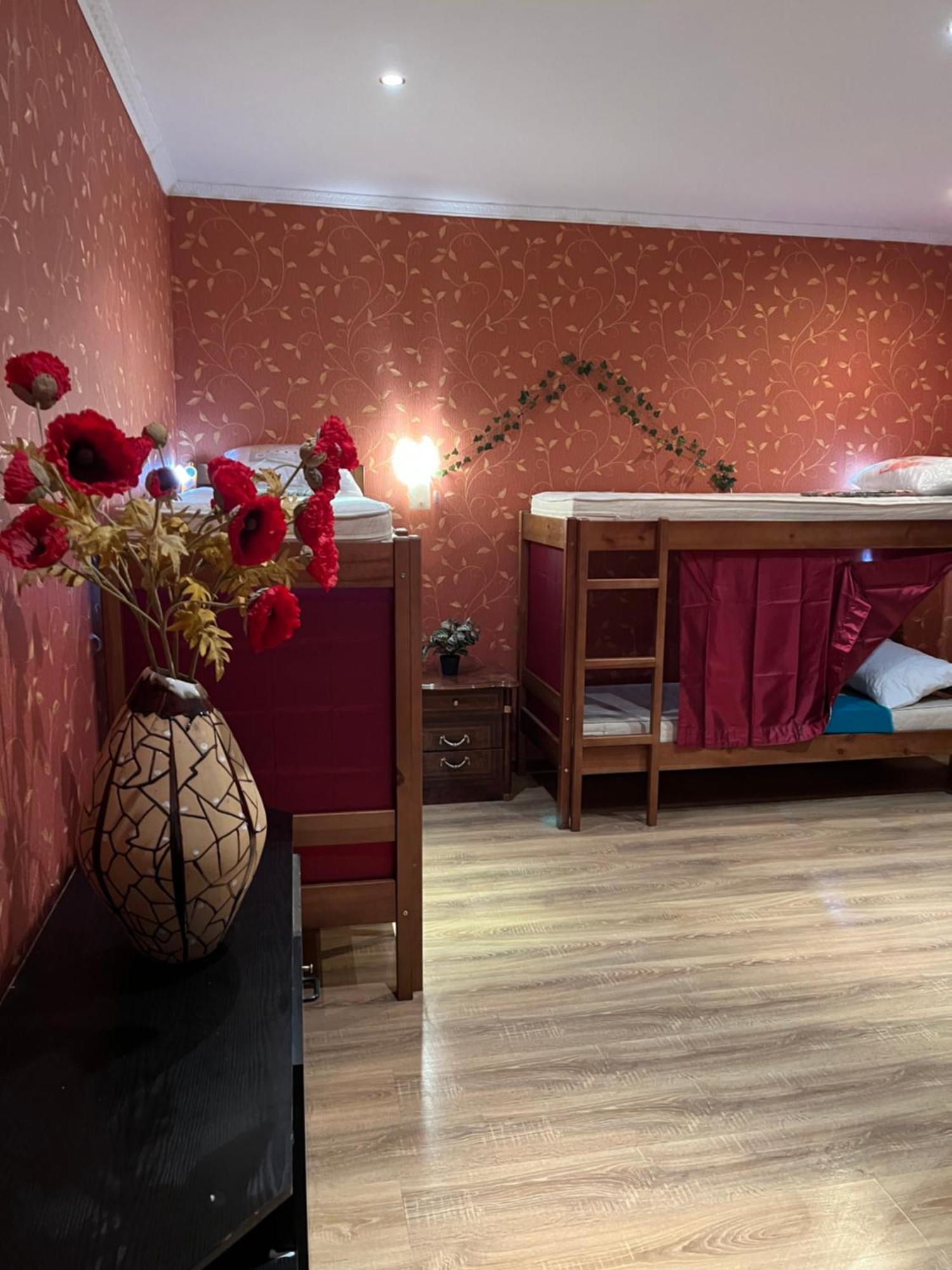 Ararat-Osokorki Hostel Kijów Zewnętrze zdjęcie