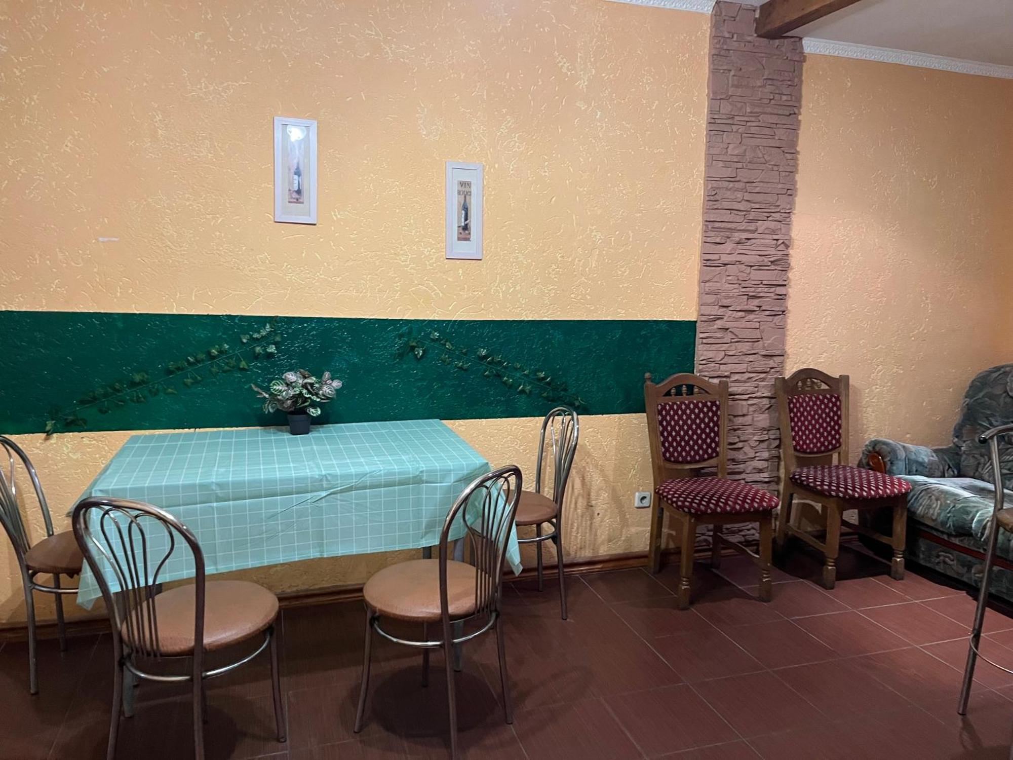 Ararat-Osokorki Hostel Kijów Zewnętrze zdjęcie